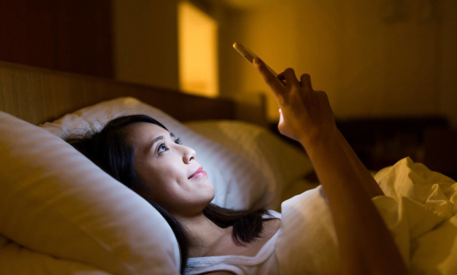 开灯睡觉会变胖是真的吗?